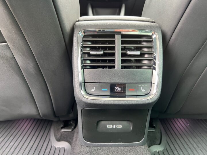 Abbildung Fahrzeugdetailansicht Skoda Octavia - Nr. 33