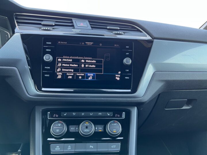 Abbildung Fahrzeugdetailansicht Volkswagen Touran - Nr. 20