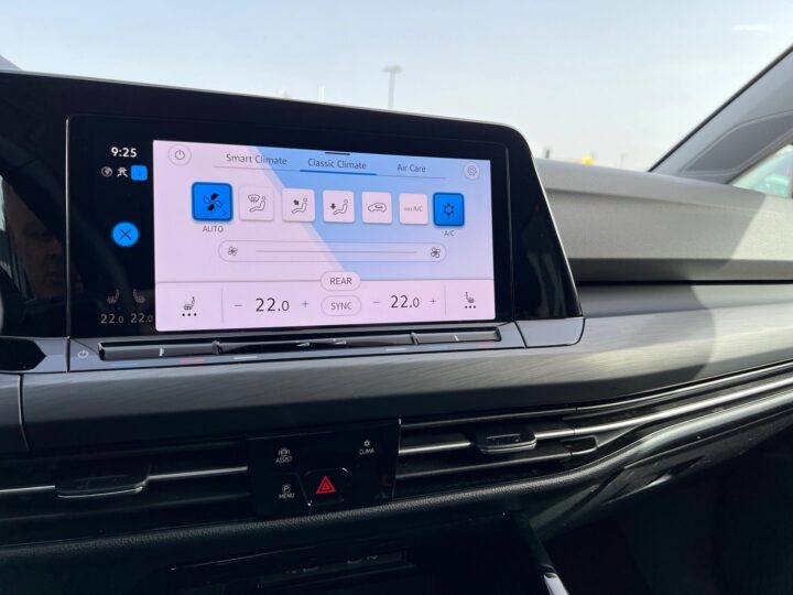 Abbildung Fahrzeugdetailansicht Volkswagen Golf Variant - Nr. 24