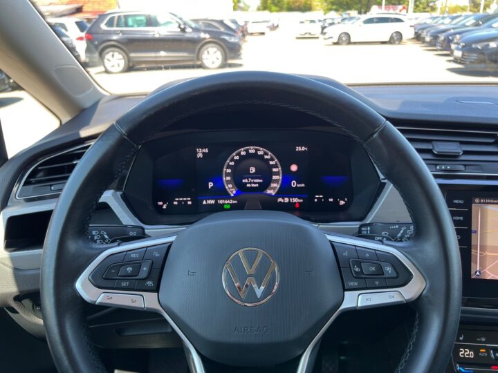 Abbildung Fahrzeugdetailansicht Volkswagen Touran - Nr. 15
