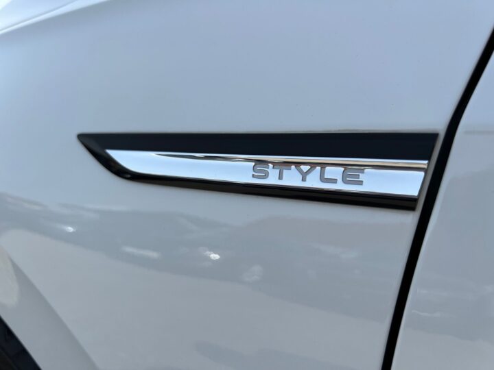 Abbildung Fahrzeugdetailansicht Volkswagen Golf Variant - Nr. 39