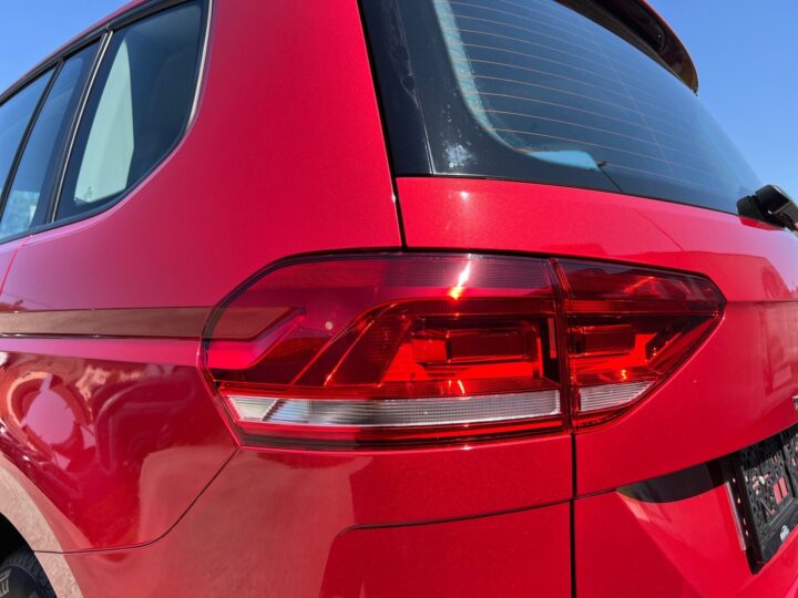 Abbildung Fahrzeugdetailansicht Volkswagen Touran - Nr. 39