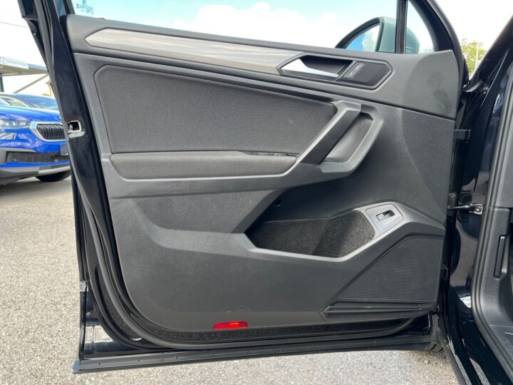 Abbildung Fahrzeugdetailansicht Volkswagen Tiguan Allspace - Nr. 29
