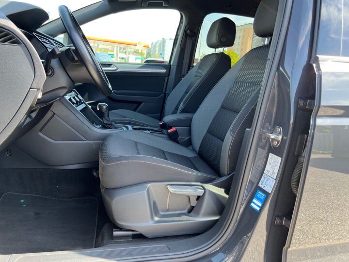 Abbildung Fahrzeugdetailansicht Volkswagen Touran - Nr. 12