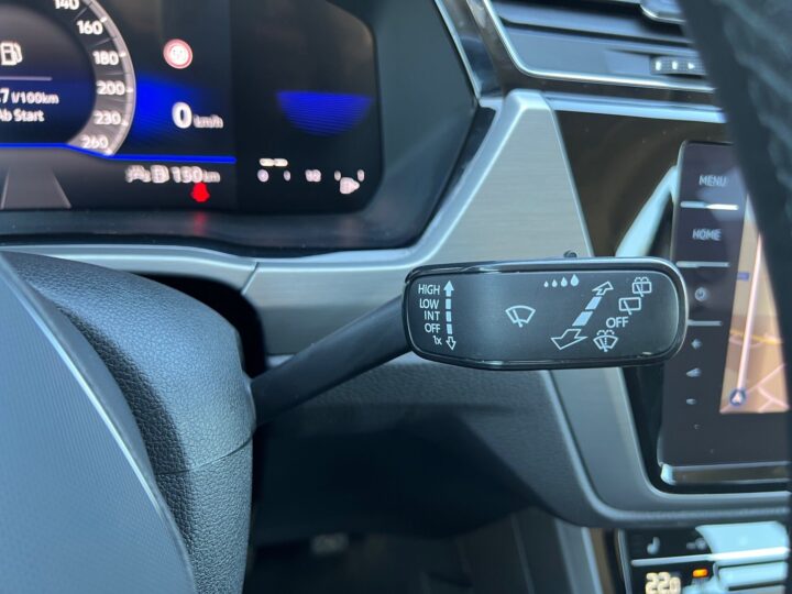 Abbildung Fahrzeugdetailansicht Volkswagen Touran - Nr. 42