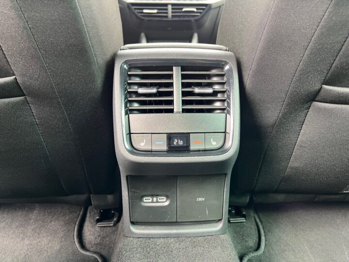 Abbildung Fahrzeugdetailansicht Skoda Octavia - Nr. 32