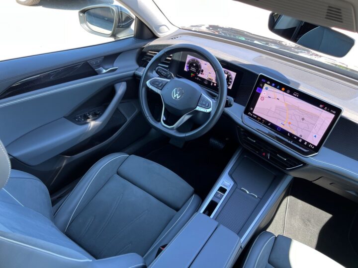 Abbildung Fahrzeugdetailansicht Volkswagen Passat Variant - Nr. 11