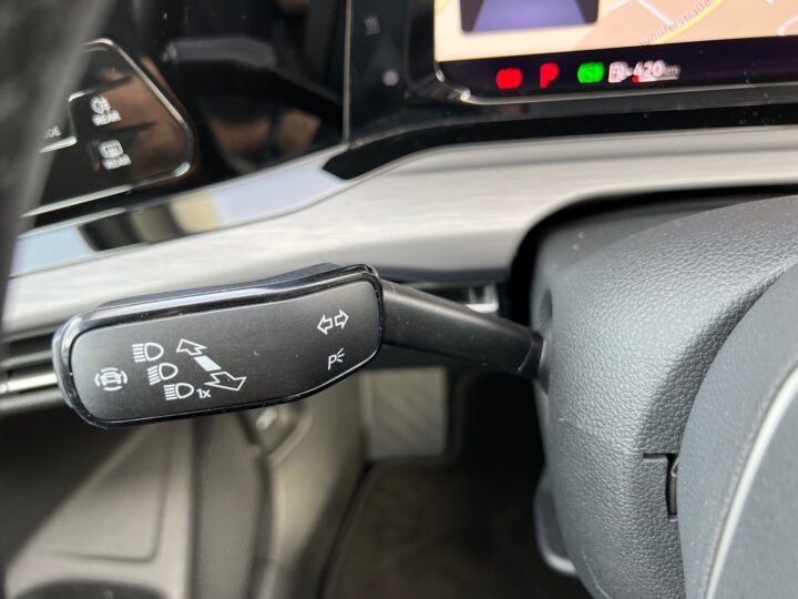 Abbildung Fahrzeugdetailansicht Volkswagen Golf Variant - Nr. 43