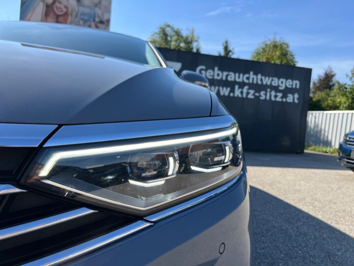 Abbildung Fahrzeugdetailansicht Volkswagen Passat Variant - Nr. 36