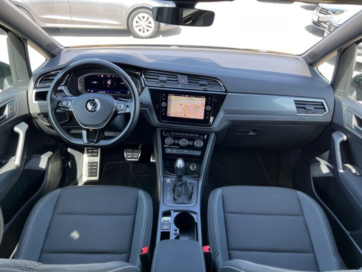 Abbildung Fahrzeugdetailansicht Volkswagen Touran - Nr. 9