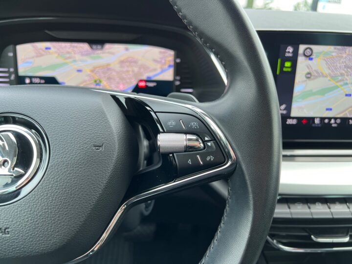 Abbildung Fahrzeugdetailansicht Skoda Octavia - Nr. 44