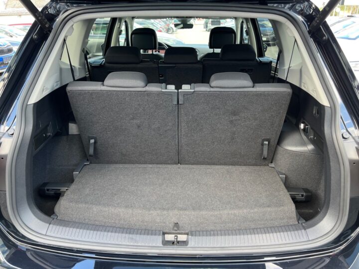 Abbildung Fahrzeugdetailansicht Volkswagen Tiguan Allspace - Nr. 32