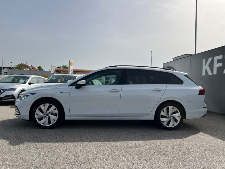 Abbildung Fahrzeugdetailansicht Volkswagen Golf Variant - Nr. 5