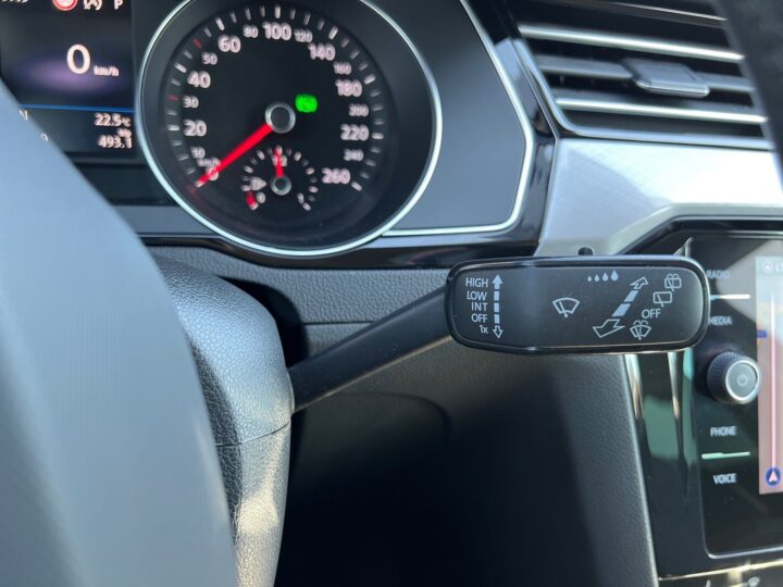 Abbildung Fahrzeugdetailansicht Volkswagen Passat Variant - Nr. 42