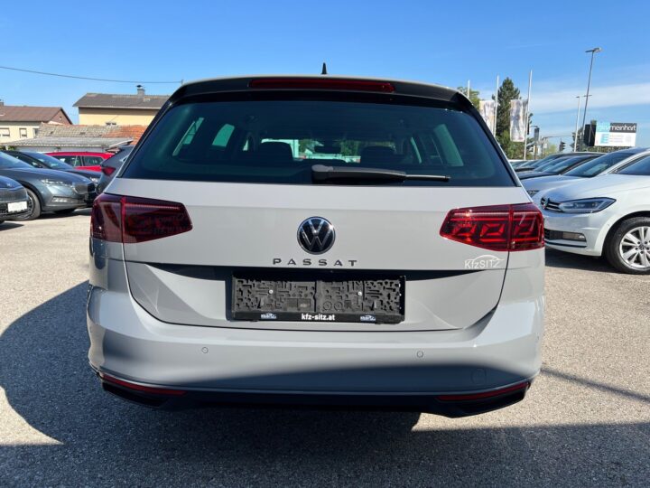 Abbildung Fahrzeugdetailansicht Volkswagen Passat Variant - Nr. 3