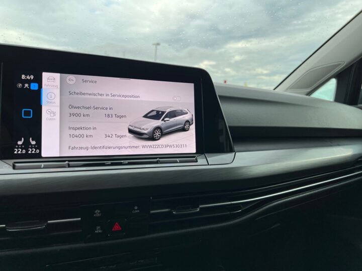 Abbildung Fahrzeugdetailansicht Volkswagen Golf Variant - Nr. 27
