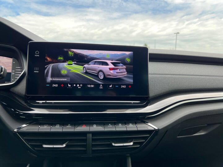 Abbildung Fahrzeugdetailansicht Skoda Octavia - Nr. 23