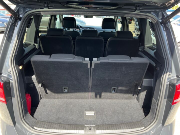 Abbildung Fahrzeugdetailansicht Volkswagen Touran - Nr. 15