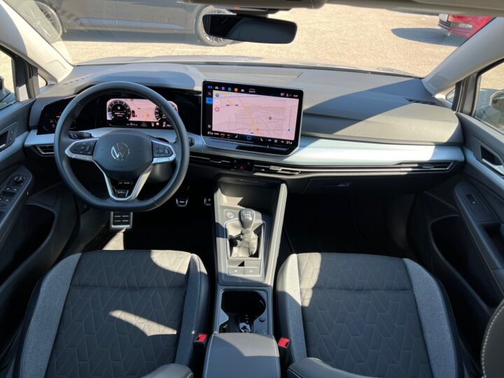 Abbildung Fahrzeugdetailansicht Volkswagen Golf Variant - Nr. 9
