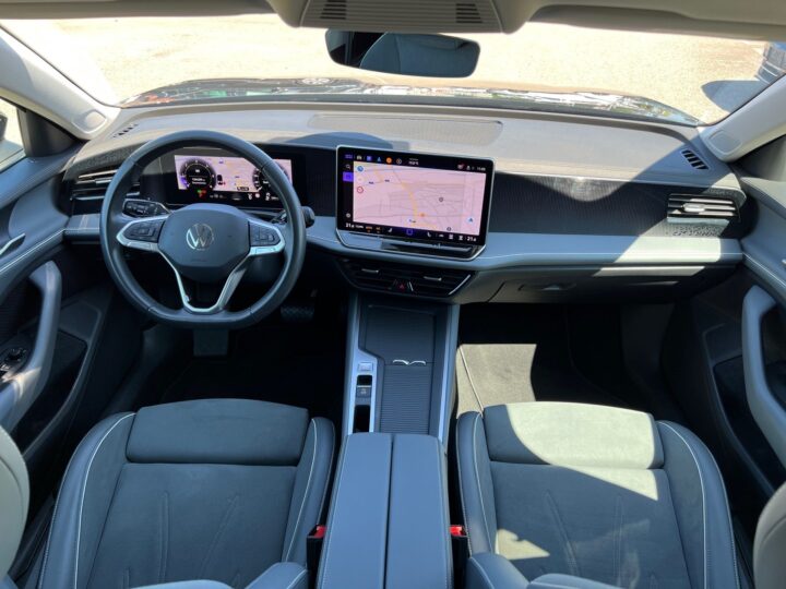 Abbildung Fahrzeugdetailansicht Volkswagen Passat Variant - Nr. 9