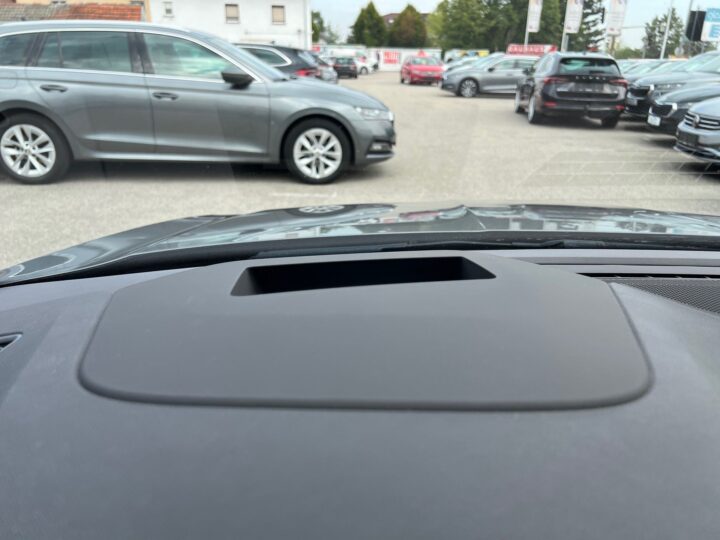 Abbildung Fahrzeugdetailansicht Skoda Octavia - Nr. 42