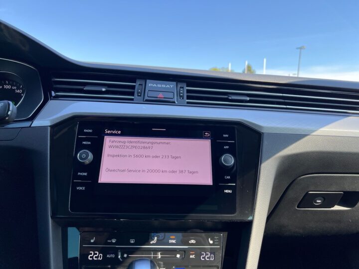 Abbildung Fahrzeugdetailansicht Volkswagen Passat Variant - Nr. 26