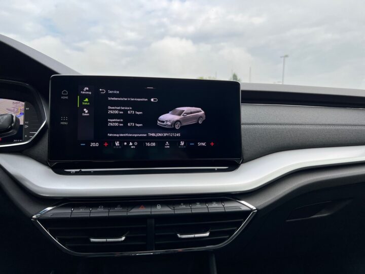 Abbildung Fahrzeugdetailansicht Skoda Octavia - Nr. 26