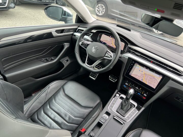 Abbildung Fahrzeugdetailansicht Volkswagen Arteon - Nr. 11
