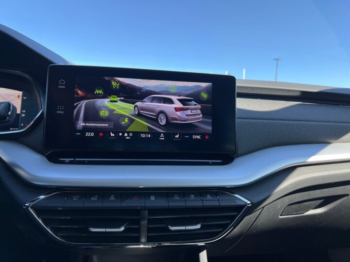 Abbildung Fahrzeugdetailansicht Skoda Octavia - Nr. 25