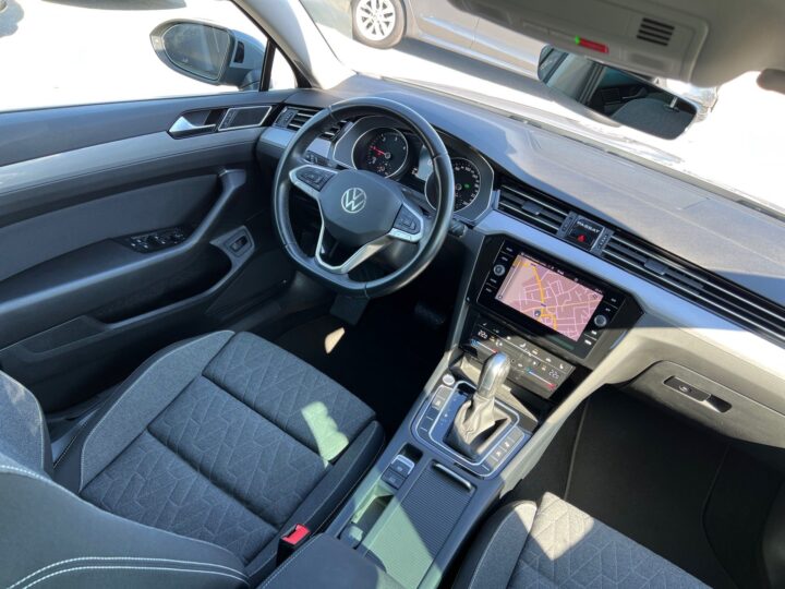 Abbildung Fahrzeugdetailansicht Volkswagen Passat Variant - Nr. 11