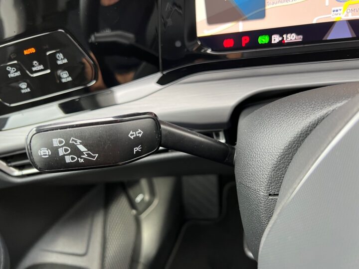 Abbildung Fahrzeugdetailansicht Volkswagen Golf Variant - Nr. 44