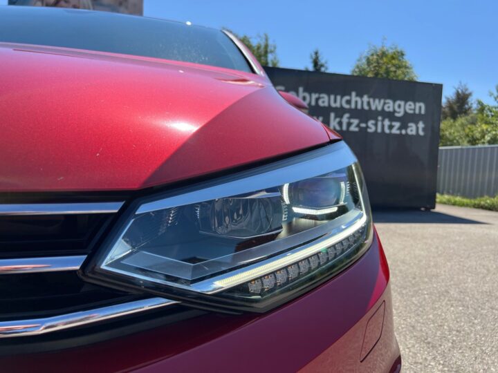 Abbildung Fahrzeugdetailansicht Volkswagen Touran - Nr. 36