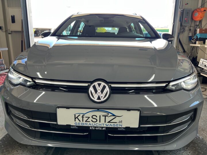 Abbildung Fahrzeugdetailansicht Volkswagen Golf Variant - Nr. 45