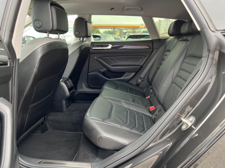 Abbildung Fahrzeugdetailansicht Volkswagen Arteon - Nr. 13