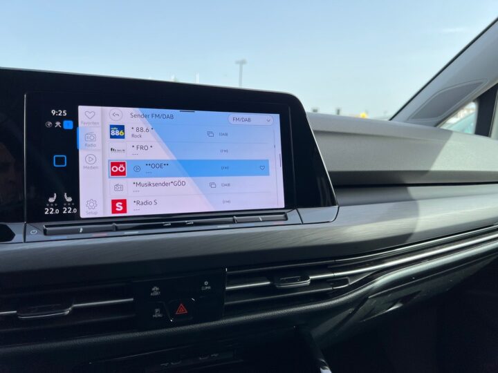 Abbildung Fahrzeugdetailansicht Volkswagen Golf Variant - Nr. 19