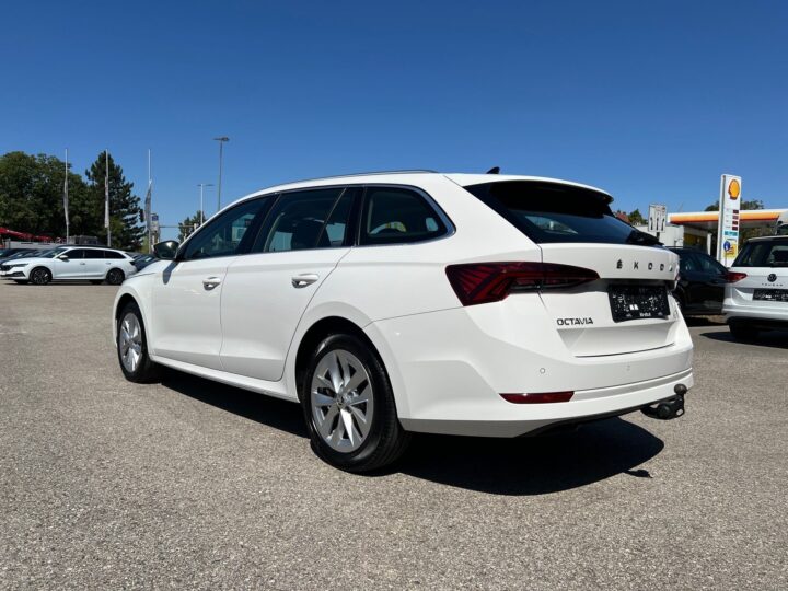 Abbildung Fahrzeugdetailansicht Skoda Octavia - Nr. 4