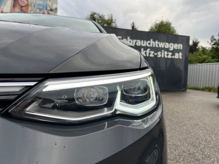 Abbildung Fahrzeugdetailansicht Volkswagen Golf Variant - Nr. 36