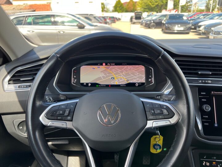 Abbildung Fahrzeugdetailansicht Volkswagen Tiguan Allspace - Nr. 15