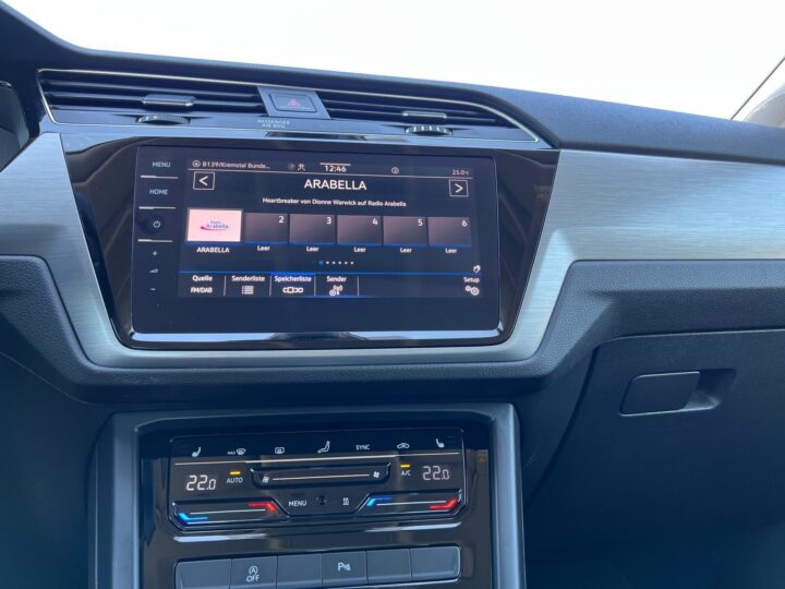 Abbildung Fahrzeugdetailansicht Volkswagen Touran - Nr. 19