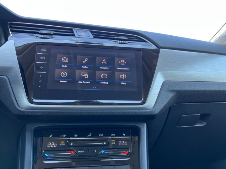 Abbildung Fahrzeugdetailansicht Volkswagen Touran - Nr. 18