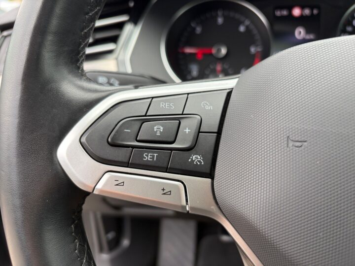 Abbildung Fahrzeugdetailansicht Volkswagen Passat - Nr. 26