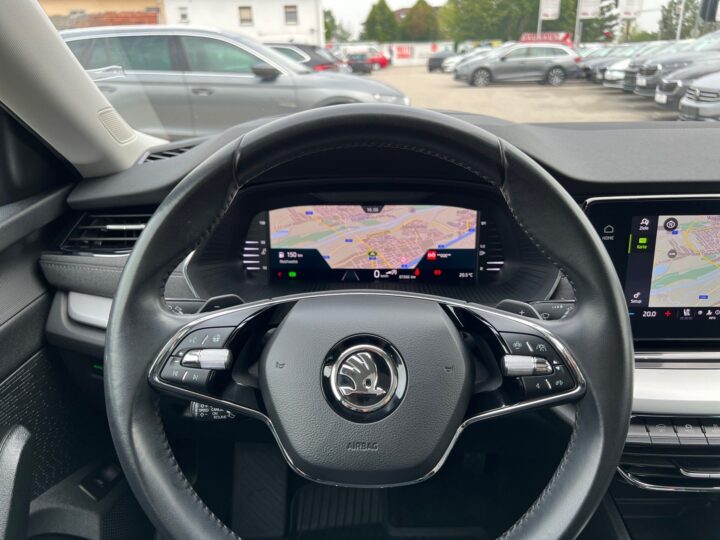 Abbildung Fahrzeugdetailansicht Skoda Octavia - Nr. 15