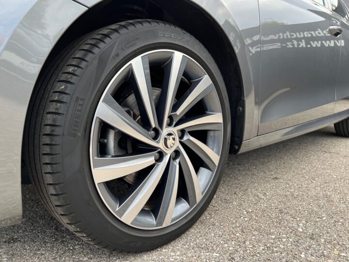 Abbildung Fahrzeugdetailansicht Skoda Octavia - Nr. 37