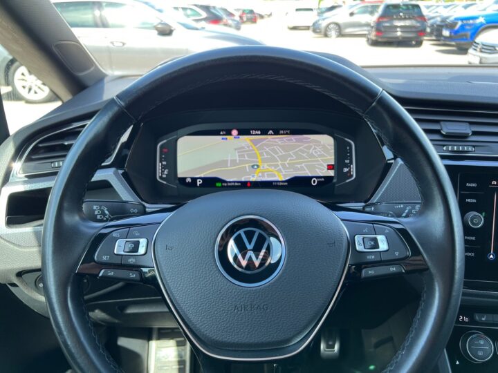 Abbildung Fahrzeugdetailansicht Volkswagen Touran - Nr. 16