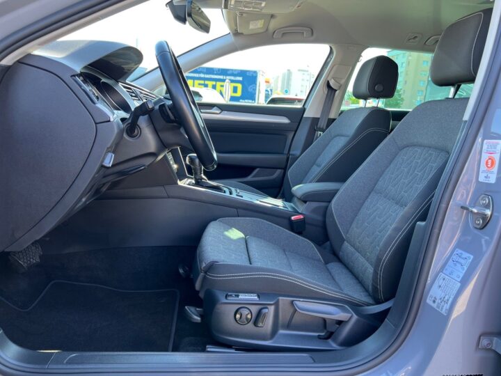 Abbildung Fahrzeugdetailansicht Volkswagen Passat Variant - Nr. 12