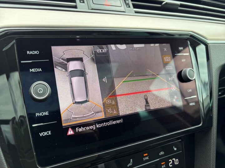 Abbildung Fahrzeugdetailansicht Volkswagen Passat - Nr. 19