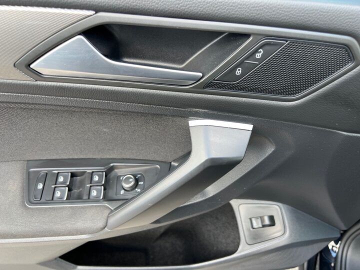 Abbildung Fahrzeugdetailansicht Volkswagen Tiguan Allspace - Nr. 30