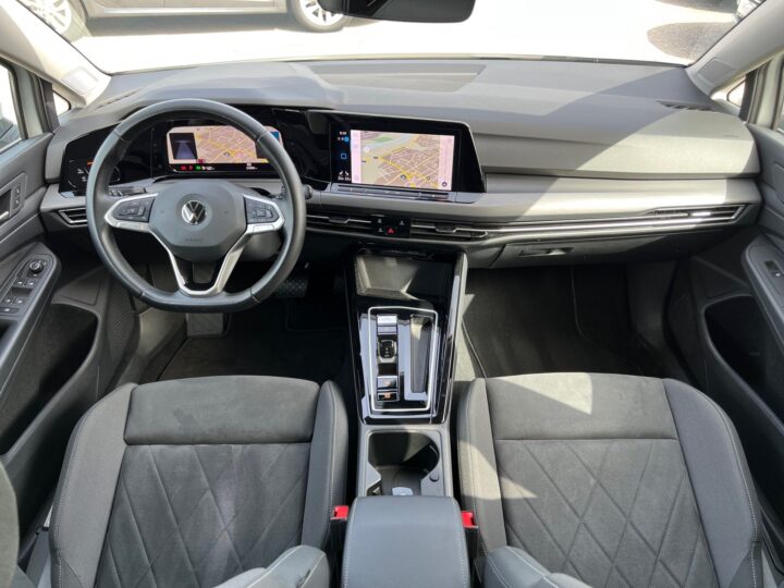 Abbildung Fahrzeugdetailansicht Volkswagen Golf Variant - Nr. 9