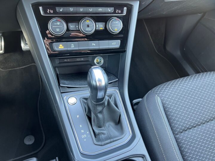 Abbildung Fahrzeugdetailansicht Volkswagen Touran - Nr. 29