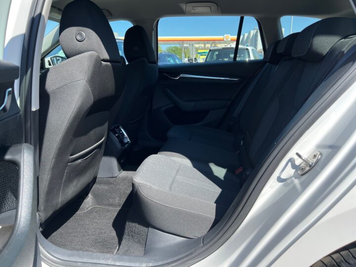 Abbildung Fahrzeugdetailansicht Skoda Octavia - Nr. 13